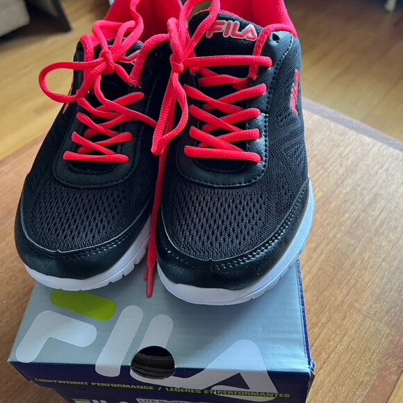 New Fila Light Moves Women's 8 - Picture 2 of 3